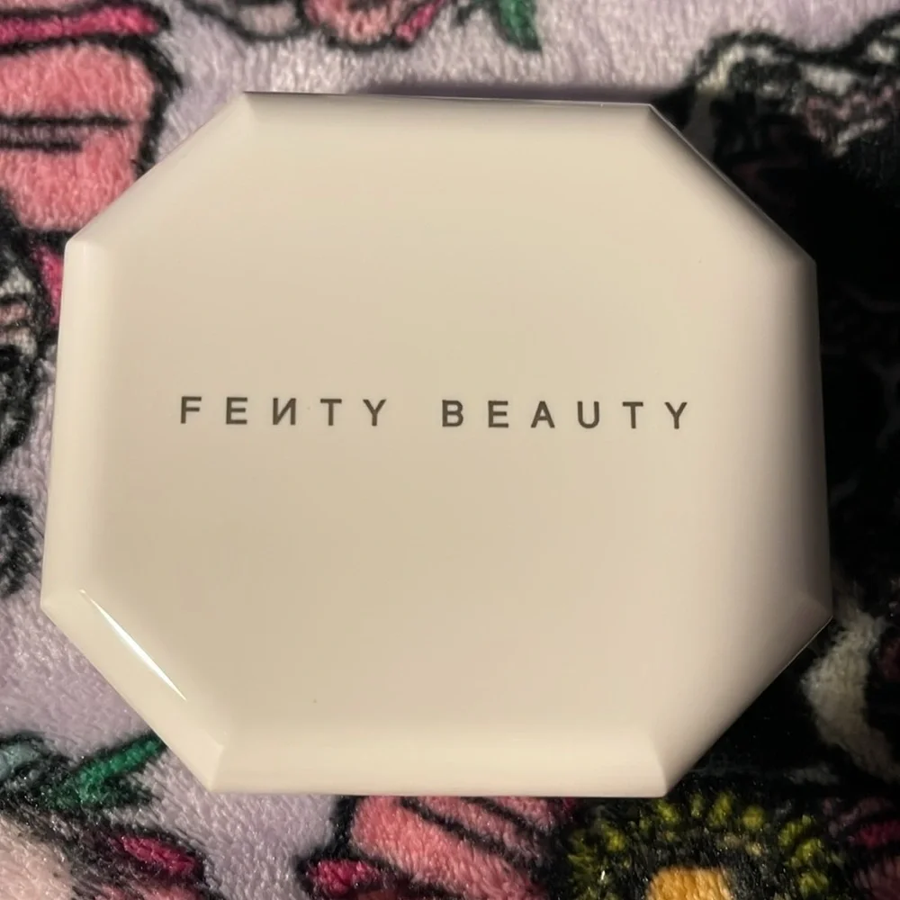 Fenty 255 PRO FILT'R SOFT MATTE POWDER FOUNDATION